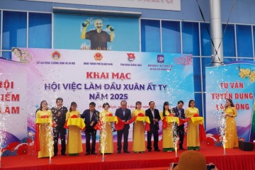 DQS tham dự gian hàng Hội việc làm đầu xuân Ất Tỵ